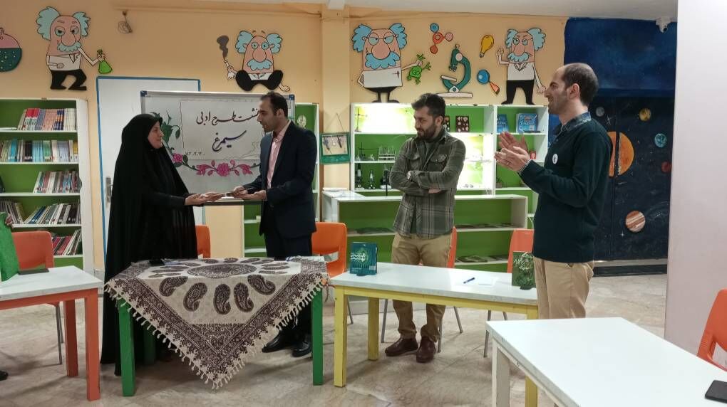 1280247 دومین نشست ادبی طرح سیمرغ در ساری