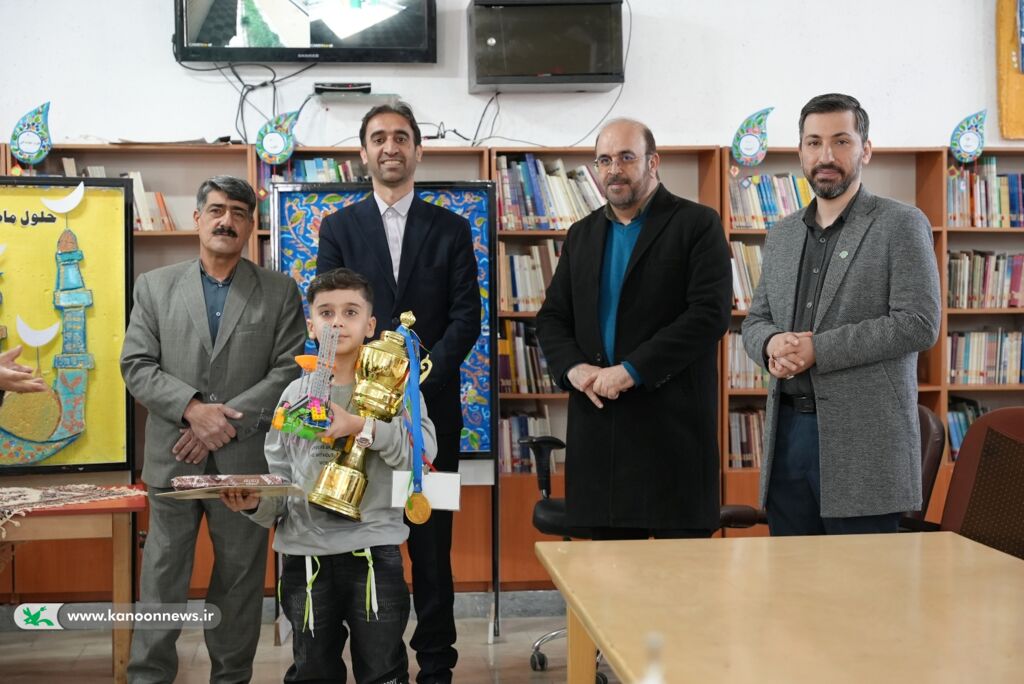 تجلیل از فعالان کارگاه‌های علوم و فناوری نوین در کانون پرورش فکری کهگیلویه و بویراحمد