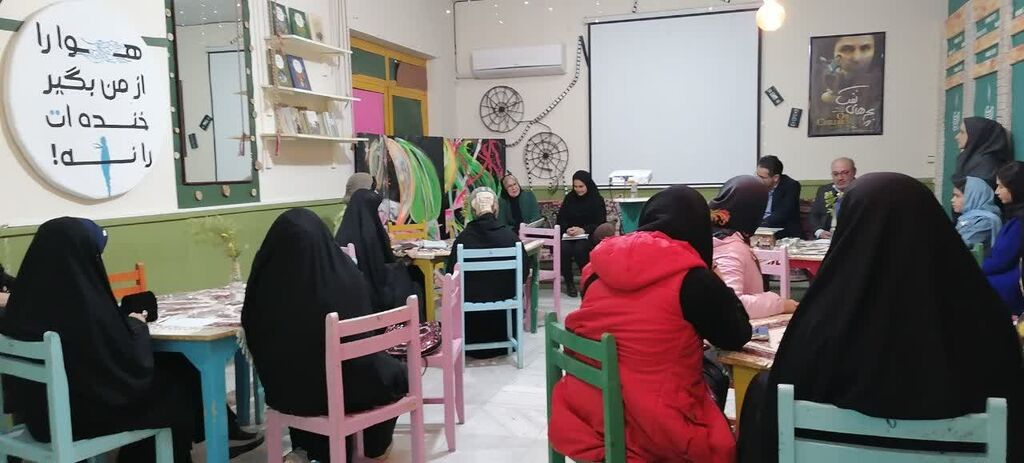 1280974 آخرین نشست انجمن ادبی قاصدک کرمانشاه سال ۱۴۰۳ با طعم شیرین افطار