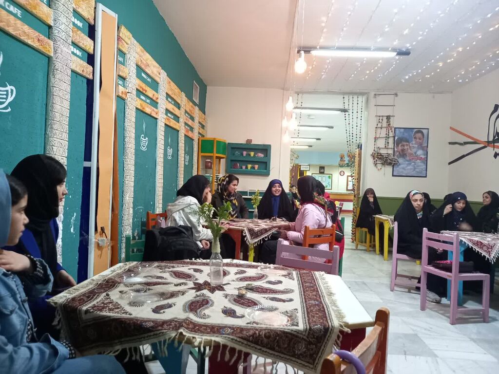 1280976 آخرین نشست انجمن ادبی قاصدک کرمانشاه سال ۱۴۰۳ با طعم شیرین افطار