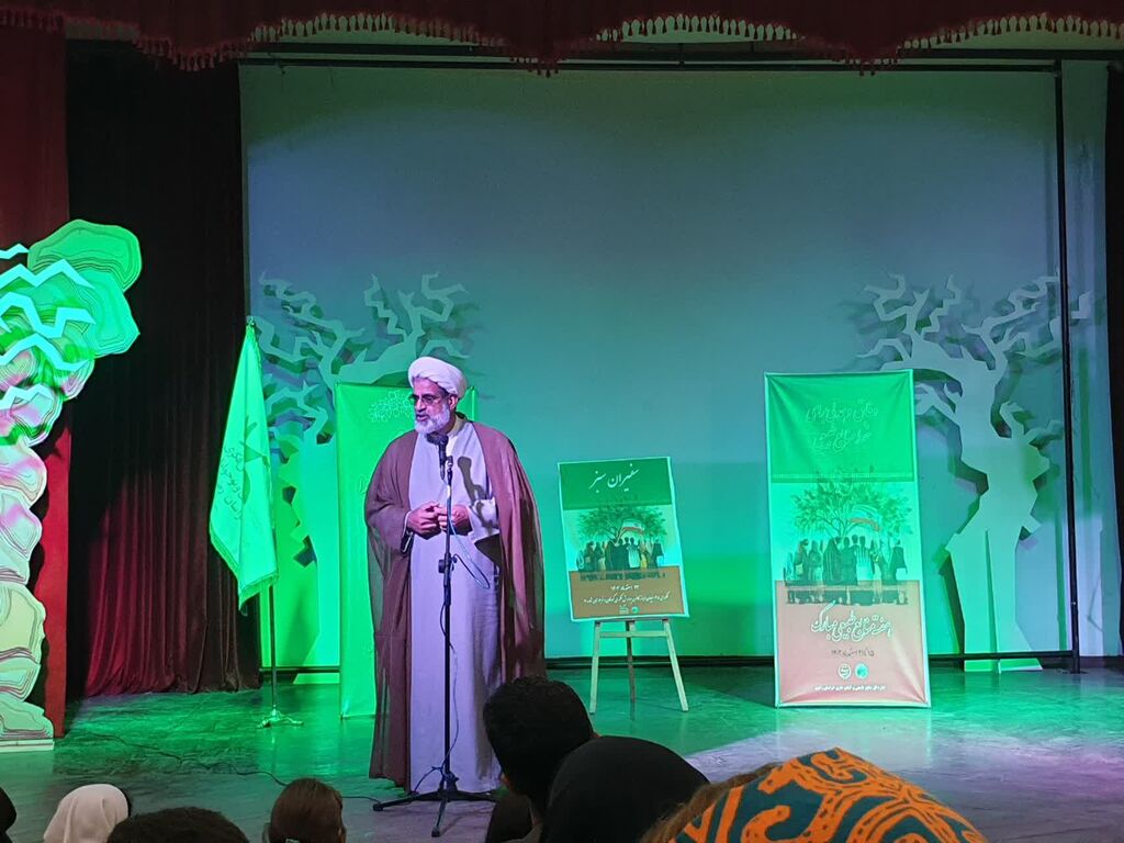 1280992-2 مرکز فرهنگی، شماره ۷ مشهد به پویش کاشت یک میلیون نهال پیوست