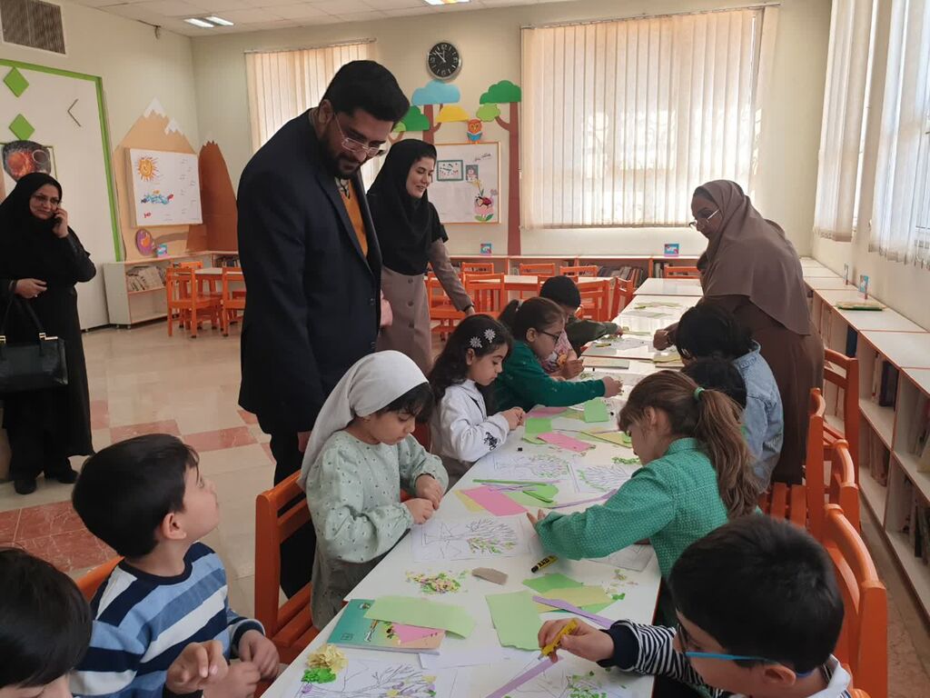 1281000-2 مرکز فرهنگی، شماره ۷ مشهد به پویش کاشت یک میلیون نهال پیوست