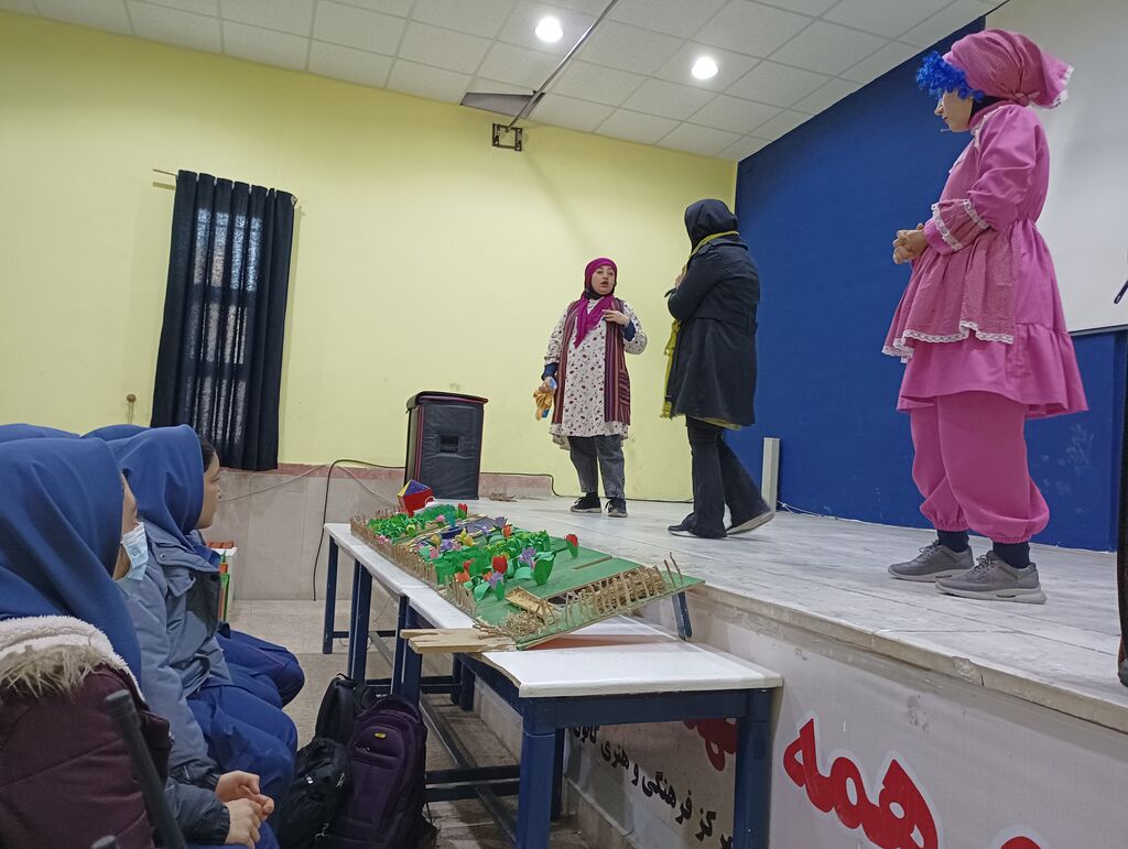 1281007-2 رونق اسفندماهی در مراکز فرهنگی و هنری کانون استان قزوین