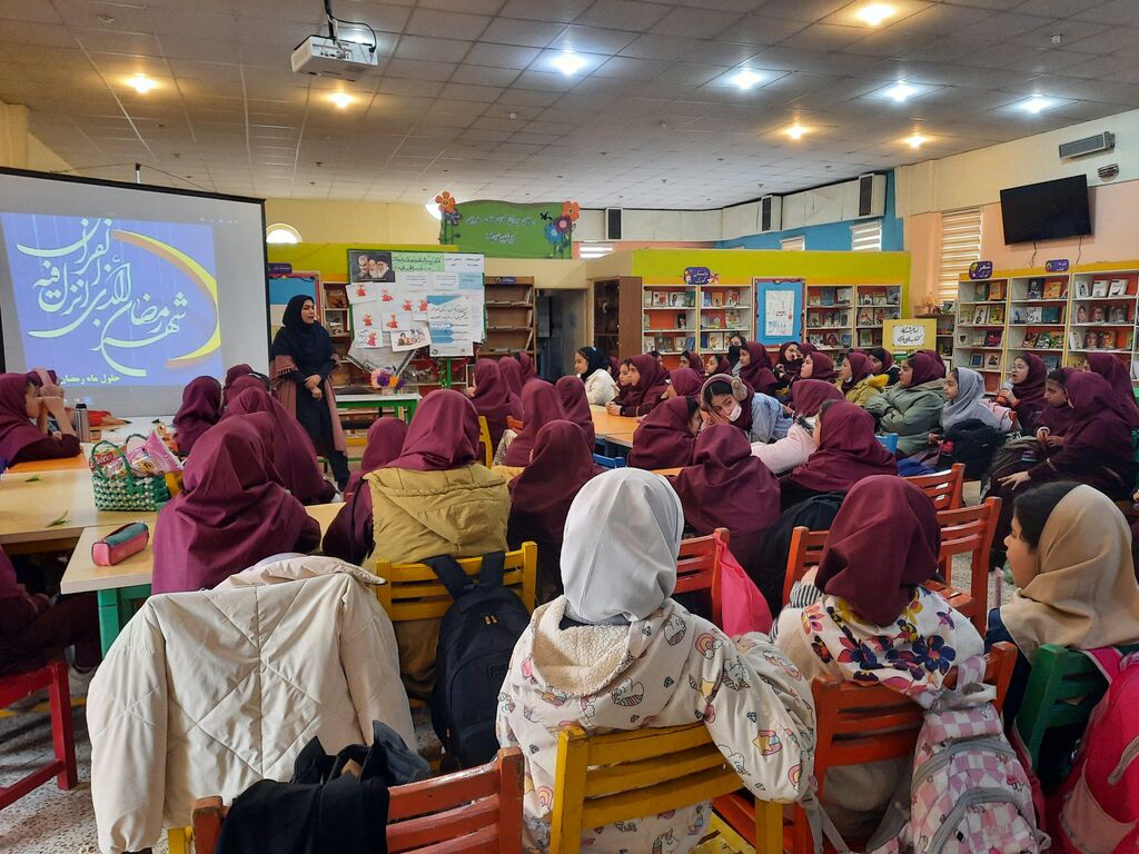 1281009-2 رونق اسفندماهی در مراکز فرهنگی و هنری کانون استان قزوین