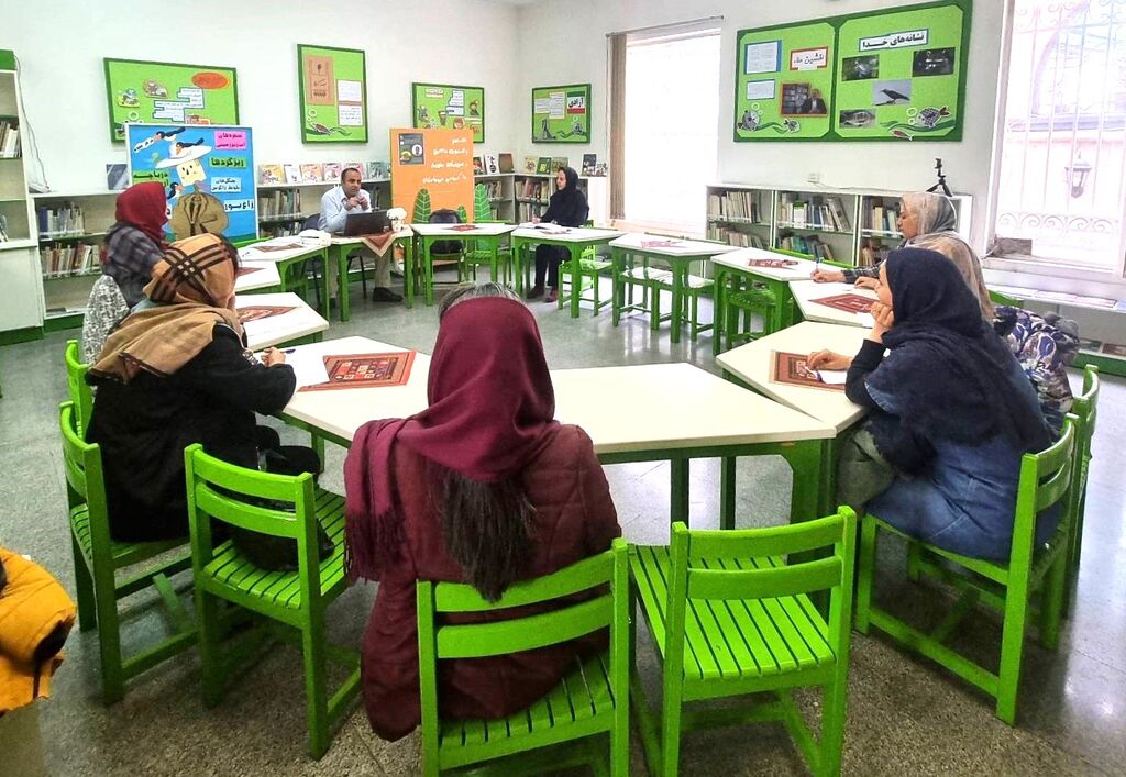 1281065 محیط زیست ایران را به دست نسل آگاه بسپاریم