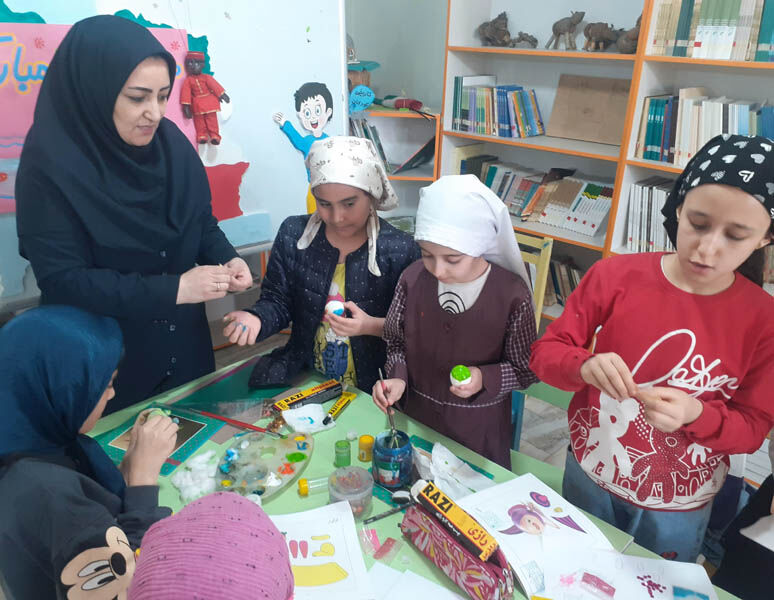 1281168 برنامههای مراکز کانون استان اردبیل در پیشوازی از بهار طبیعت