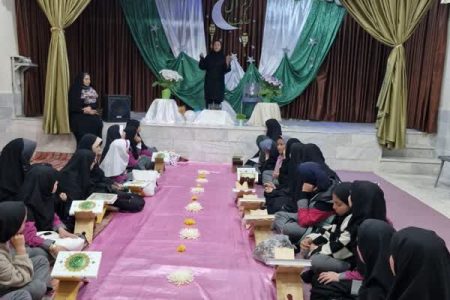 محفل انس با قرآن و ضیافت افطاری در مرکز فرهنگی هنری کانون خنجین