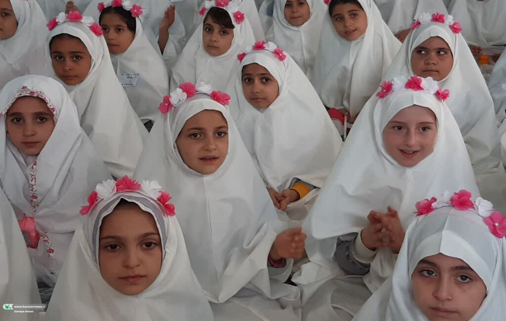 1281930-2 سومین دوره جشن بزرگ پیک عبادت (روزهاولیها) در منطقه نایسر از حومه شهر سنندج