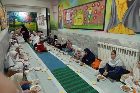 اعضای پایگاه سیارشهری مشهد میهمان ضیافت افطاری