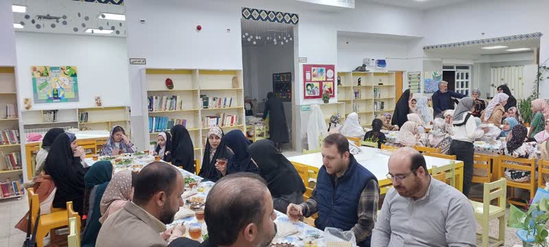 1282232-2 محفلی برای فرشته های روزه اولی با حضور مدیرکل کانون استان مرکزی