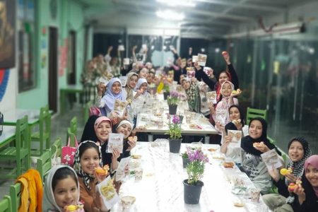 روزه‌اولی‌ها میهمان ضیافت افطار مرکز فرهنگی طرقبه