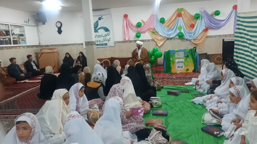 1282721-2 اجرای میهمانی بهشتیان کوچک در مراکز فرهنگی- هنری کانون همدان