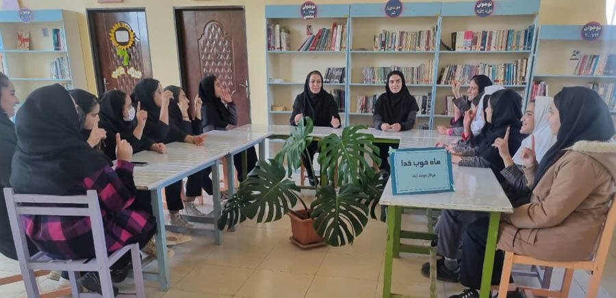 1283039 جلوههای معنوی رمضان در مراکز کانون پرورش فکری استان اردبیل