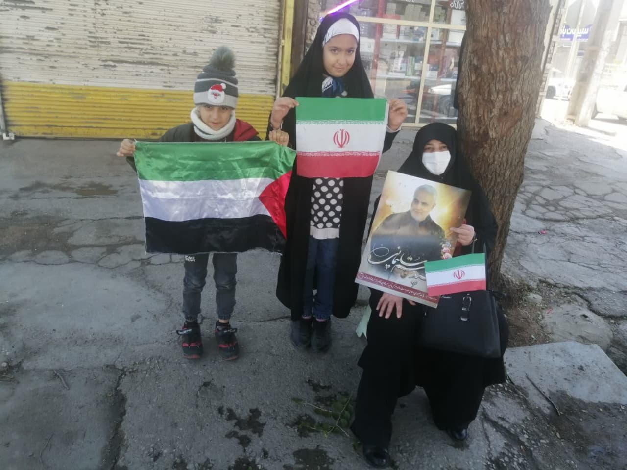 1283080 برگزیدگان چهارمین مهرواره عکاسی «قهرمان خانه ما»