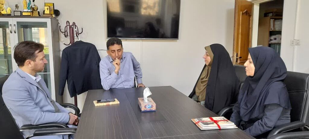 1283130 دیدار نوروزی مدیرکل کانون همدان در اولین روز کاری