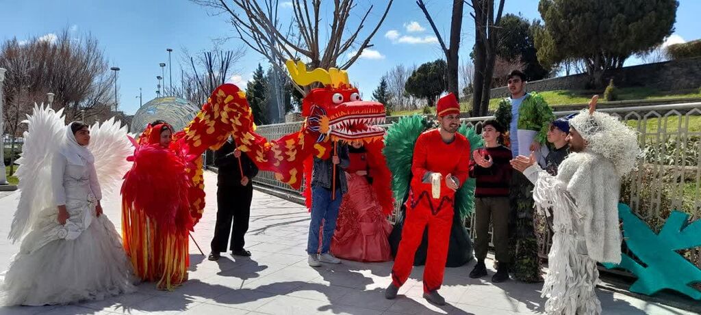 اجرای برنامه همدان‌شناسی با بچه‌مچه‌های کانون همدان