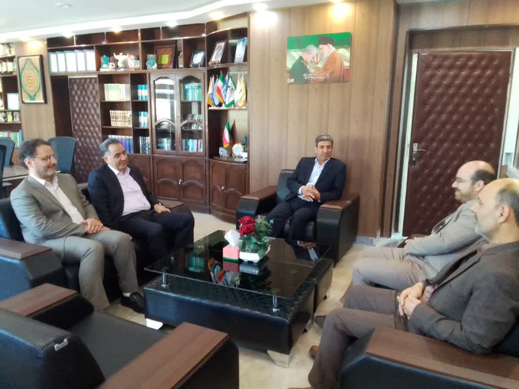 1283309 دیدار نوروزی مدیرکل کانون استان مرکزی با مدیرکل آموزش و پرورش