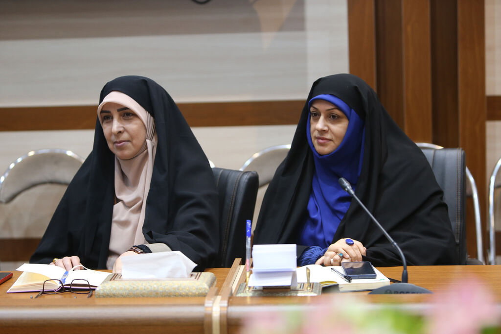 1283326-4 مربیان کانون باید توانمند شوند