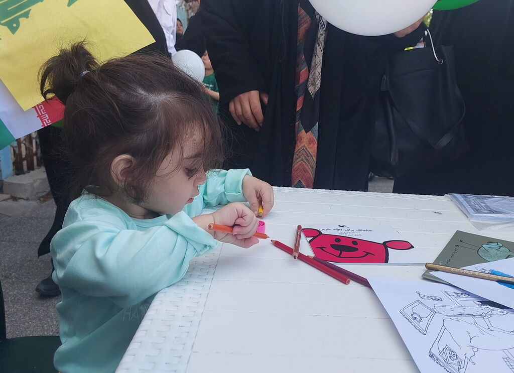 1283464-2 ایستگاهی برای حمایت از مردم مظلوم فلسطین