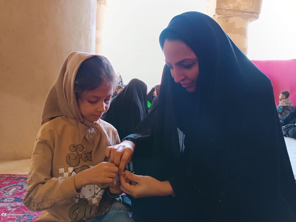 1284464-2 حضور در مراسم «کیسه دوزان»، آیینی ۵۰۰ ساله در دامغان