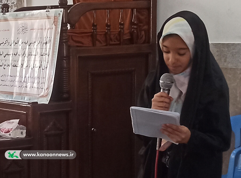 1284767-1 نافلهی شعر مقاومت در ابرکوه برگزار شد