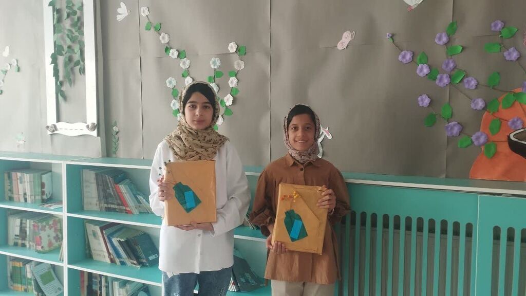 1285053-2 پیوند بهاری کودکان و نوجوانان با کتاب