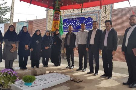 تجدید میثاق کارکنان کانون کرمانشاه با شهید گمنام نوجوان