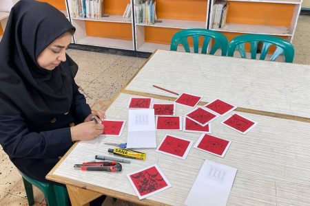 تهیه و ارسال کارت پستال برای اعضای کارگاه‌های ادبی