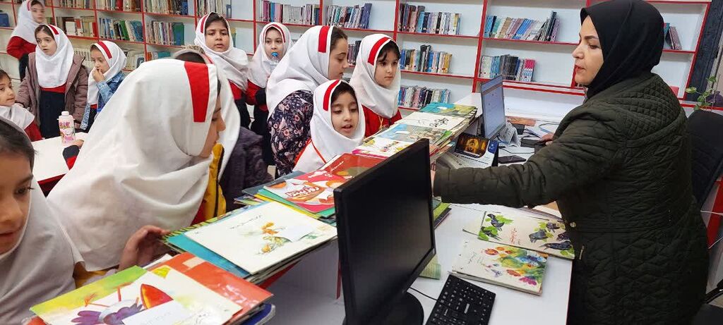 ثبت بیش از ۹ هزار و پانصد جلد در طرح نوروزی امانت کتاب در زنجان