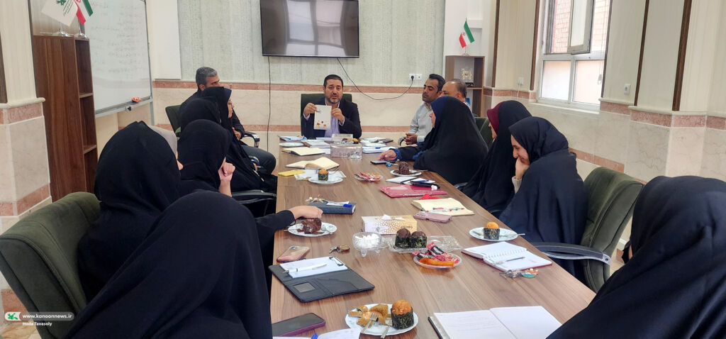 1285354 « رُشد » عنوان سال ۱۴۰۴ کانون استان قم شد