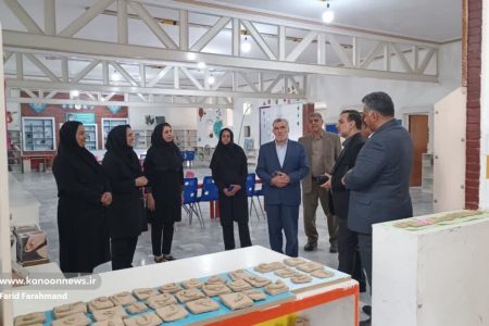 بازید معاون توسعه و مدیریت منابع و هیئت همراه از مراکز فرهنگی‌هنری زاهدان با تأکید بر خلاقیت در معرفی خدمات کانون