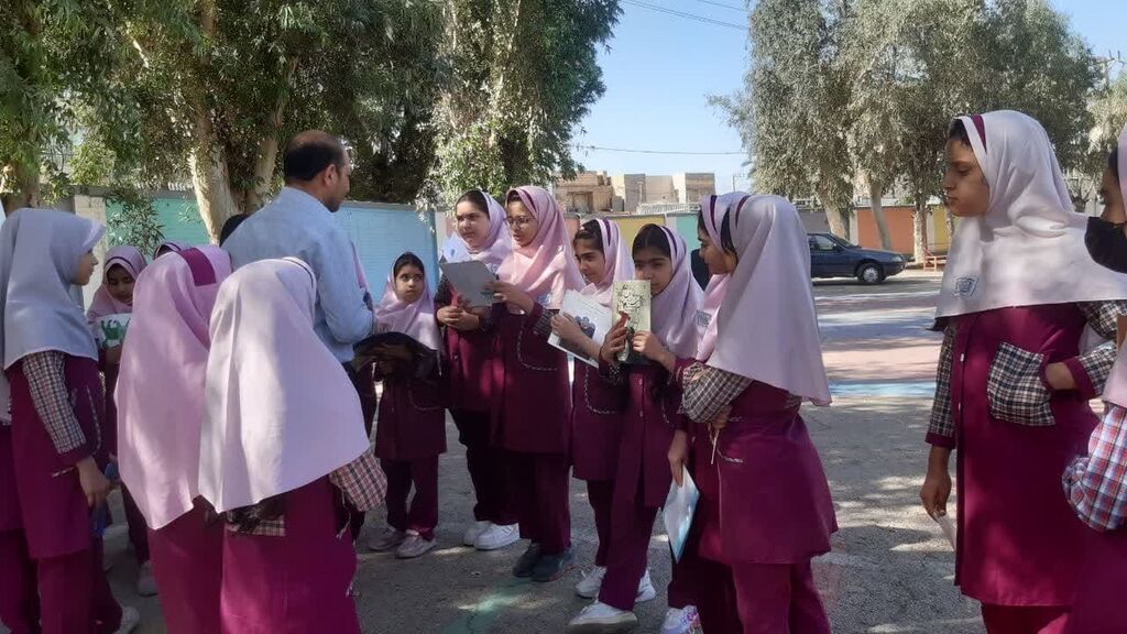 کتابخانه‌های سیار خوزستان؛ پُل فرهنگی به مناطق کم‌برخوردار پس از نوروز ۱۴۰۴