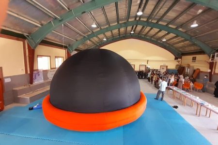 ویدئو/آسمان نمای سیار و بادی کانون گلستان