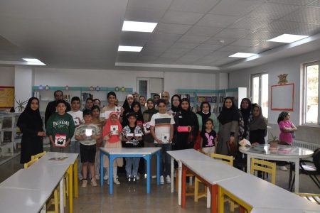 تجلیل از برگزیدگان پویش «قدیم و ندیم» در کرج