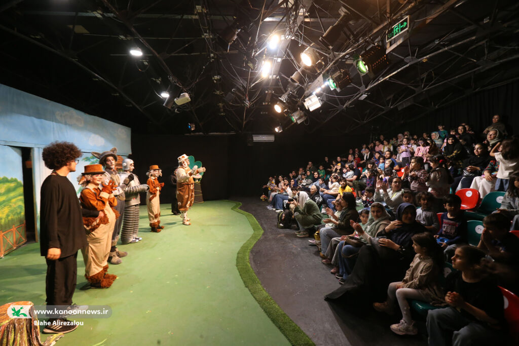 1286472 «ونوش و کوهستان»، ماجرای برّه و بچه گرگ روی صحنه رفت