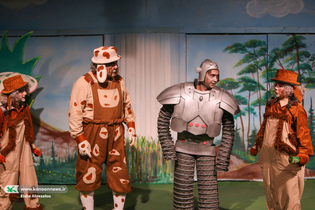 کانون پایگاه اصلی و مهم تئاتر است/ تقابل و تعارض، «ونوش و کوهستان» را جذاب کرده است