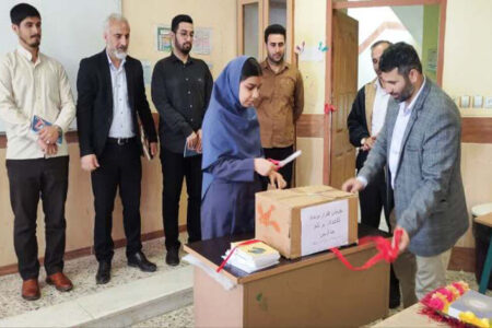 نخستین کتاب‌خانه کانونی سال ۱۴۰۴ در مدرسه منتظری توتکابن راه‌اندازی‌شد