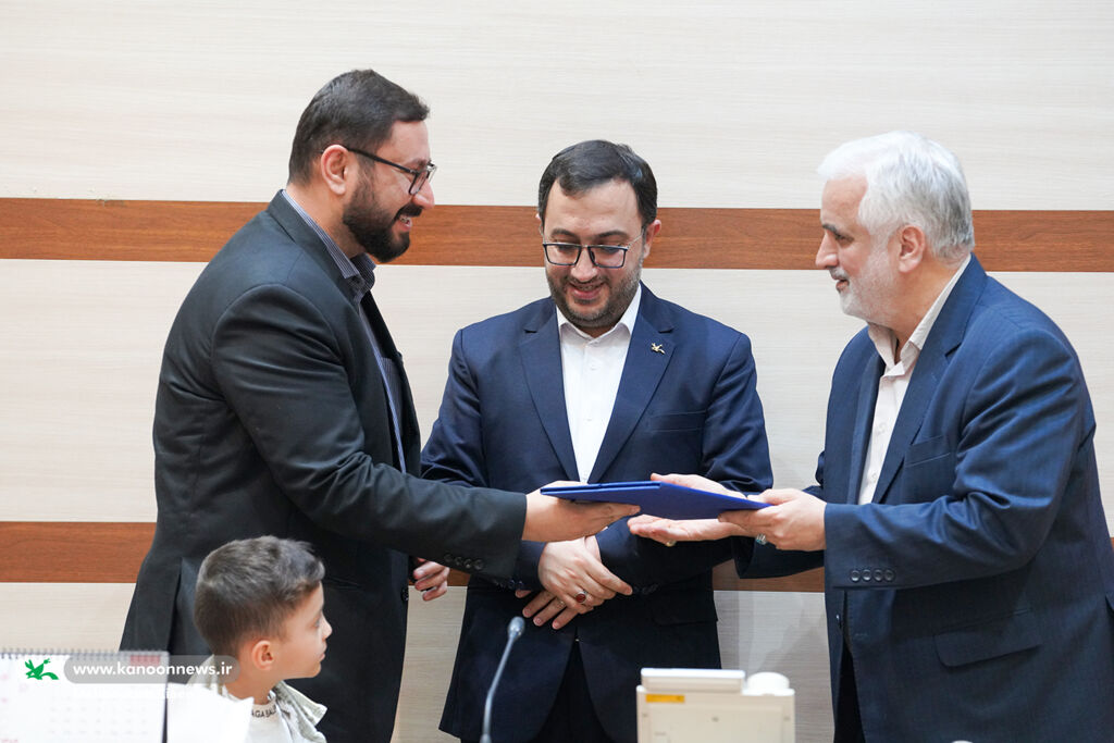 1287004-3 فعالیتهای کمیته کودک و نوجوان ستاد دهه فجر با رویکرد جبههای انجام شد