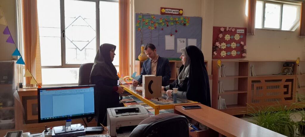 1287078 دیدار مدیرکل کانون با امام جمعه و فرماندار درگزین