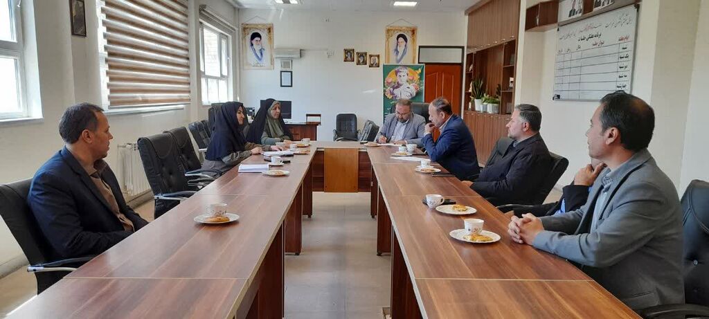 جلسه هماهنگی طرح نماد بین کانون و آموزش و پرورش ناحیه 2 برگزار شد