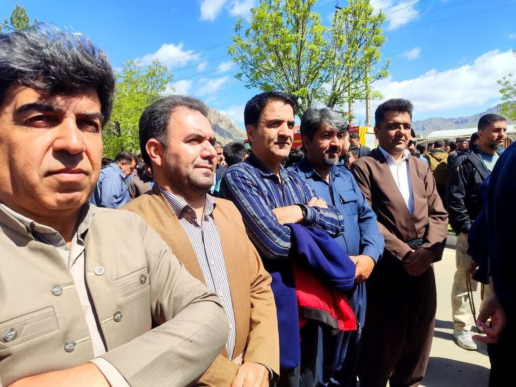 حضور کارکنان و اعضای مراکز روانسر و ثلاث‌باباجانی در راهپیمایی دفاع از کودکان غزه