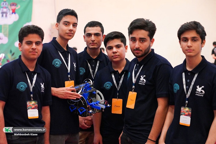 1287374 حضور تیم کانون استان اصفهان در مسابقات رباتیک فیراکاپ آزاد