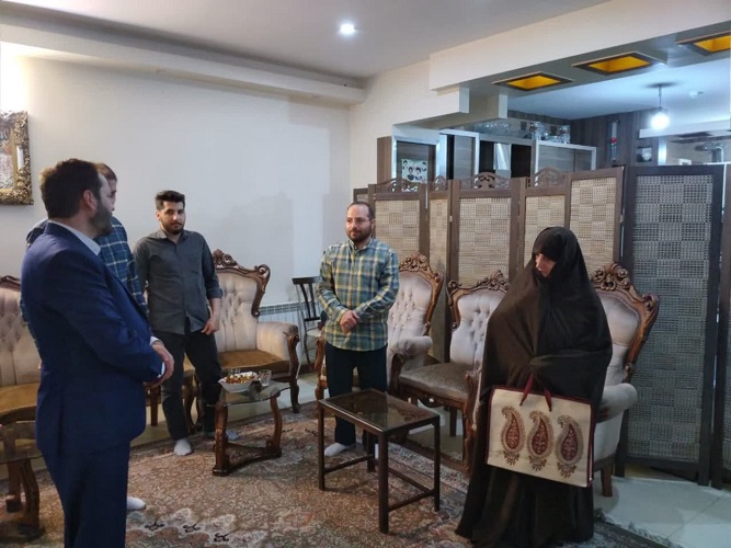 1287623-1 دیدار با خانواده شهید راه قدس سرلشگر پاسدار شهید محمدرضا زاهدی