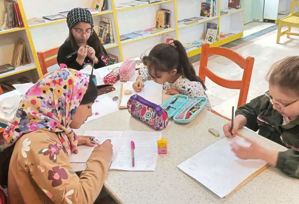 1288102-1 برگزاری شورای ویژه «هیئت کانون ما» و کارگاه«حکمتها و قلمها» درمرکز هشتگرد