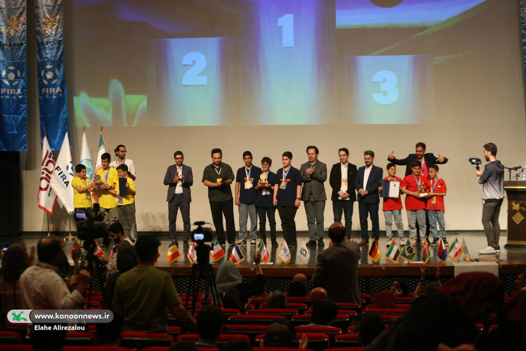 1288170-1 دوازدهمین مسابقات بینالمللی رباتیک و هوش مصنوعی فیراکاپ به پایان رسید