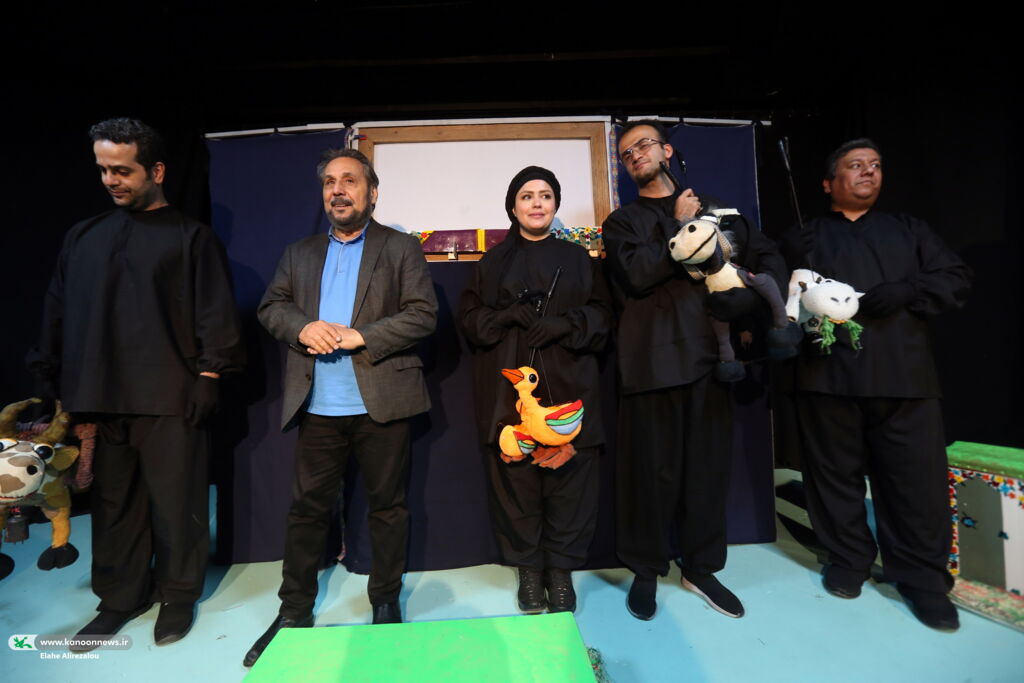 «جاده ارک‌ها» به مرکز تئاتر کانون رسید