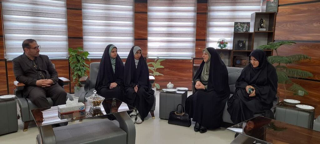 1288425-1 دیدار مدیرکل کانون همدان با فرماندار شهرستان فامنین