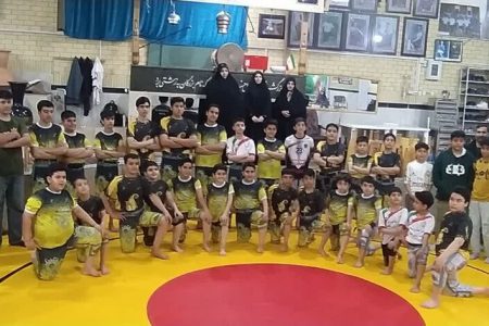 برگزاری برنامه پهلوانانه در زورخانه علی میرزایی همدانی