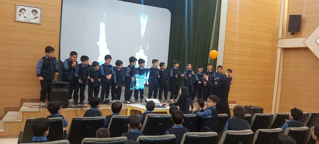 1288484-1 ادامهی ارتباط کانون البرز و مدارس در سال جدید