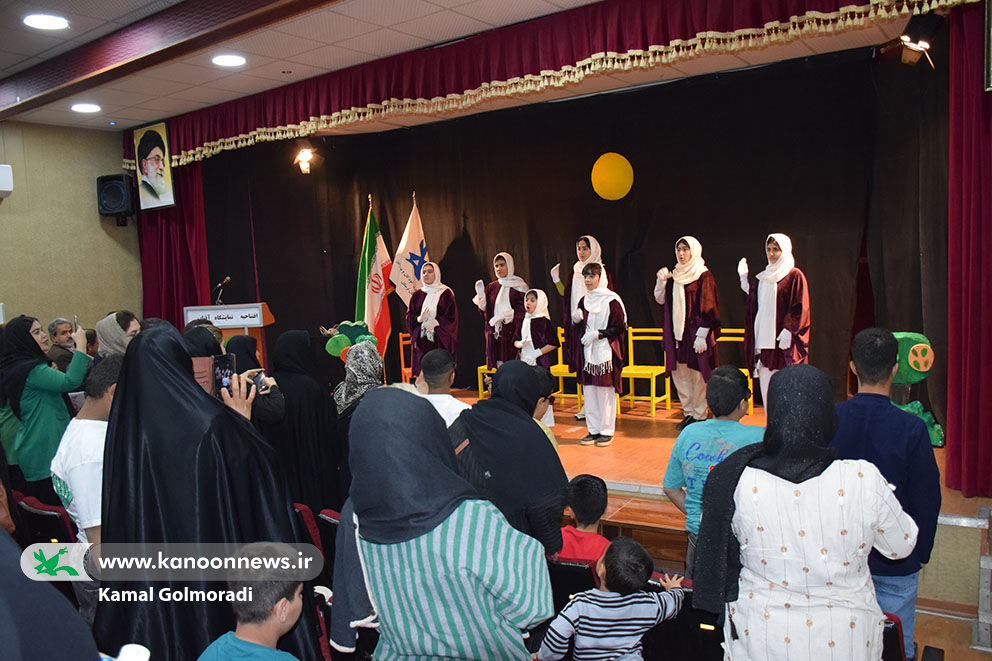 1288656-1 آفتاب طلوع کرد و نمایشگاه نوجوانان با نیازهای ویژه در خرمآباد گشایش یافت